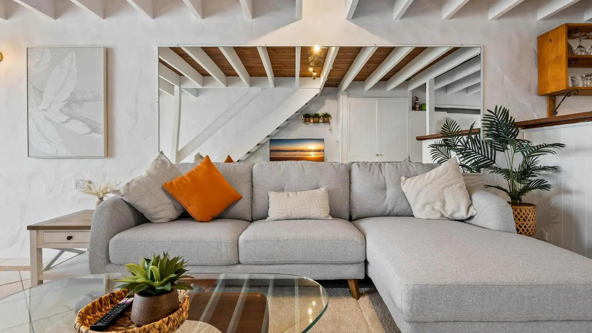 Chic 2-Bed Cabin-Style Home By Mooloolaba Beach