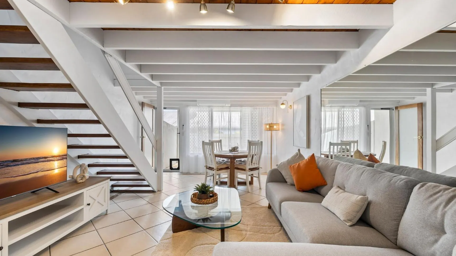 Holiday home Chic 2-Bed Cabin-Style Home By Mooloolaba Beach